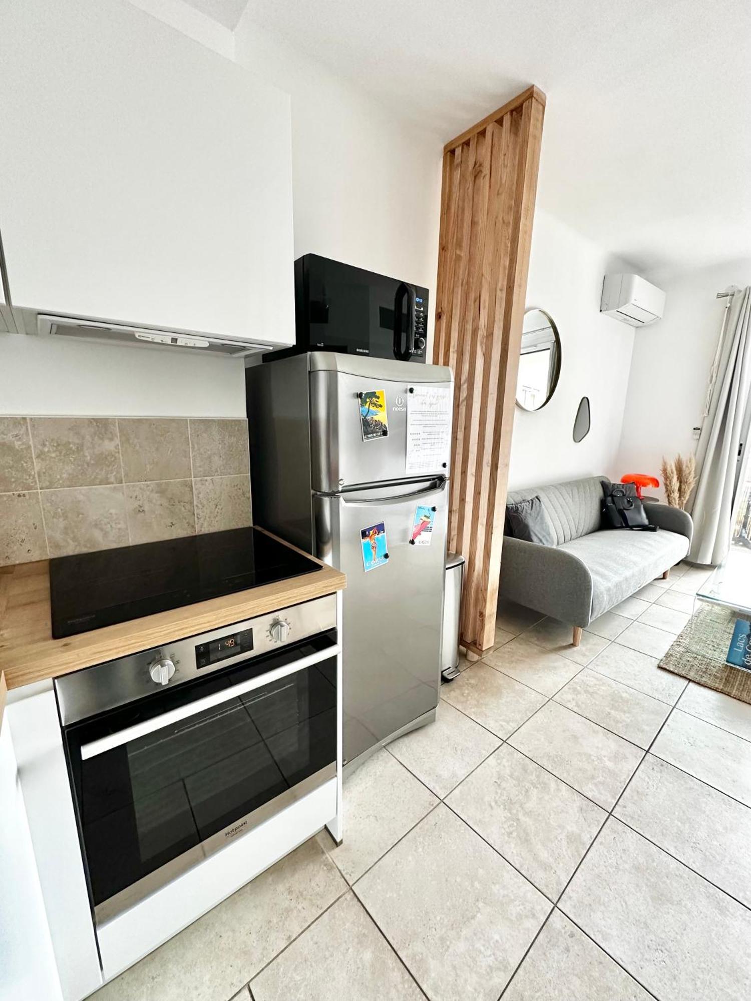 Cocon Lumineux A Ajaccio Avec Parking & Ac Appartement Ajaccio (Corsica)
